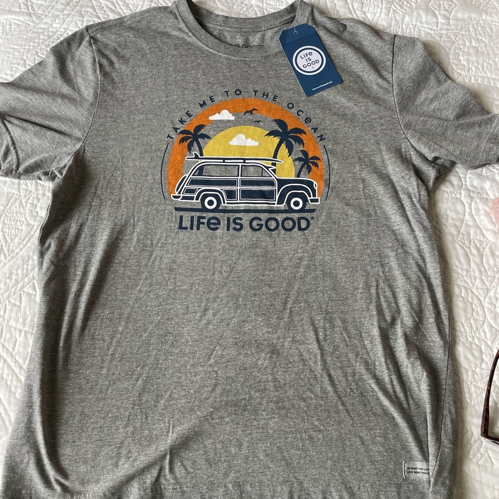 Mens Life is Good T-shirt/brand new with tags